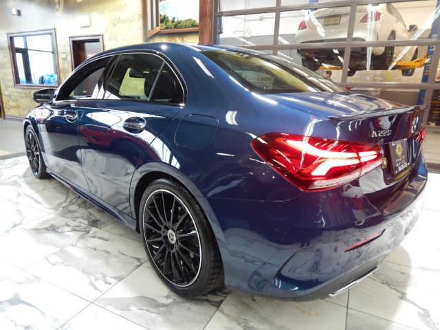 2022 Mercedes-Benz A-Class A 220 4MATIC