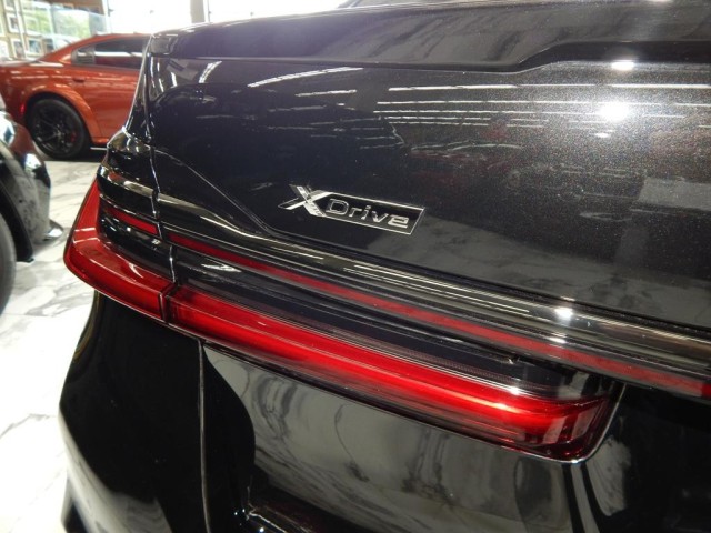 2022 BMW 7 Series 750i xDrive AWD
