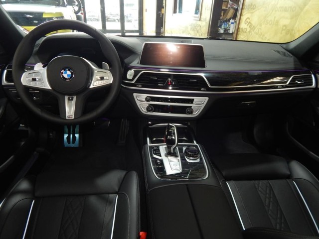 2022 BMW 7 Series 750i xDrive AWD