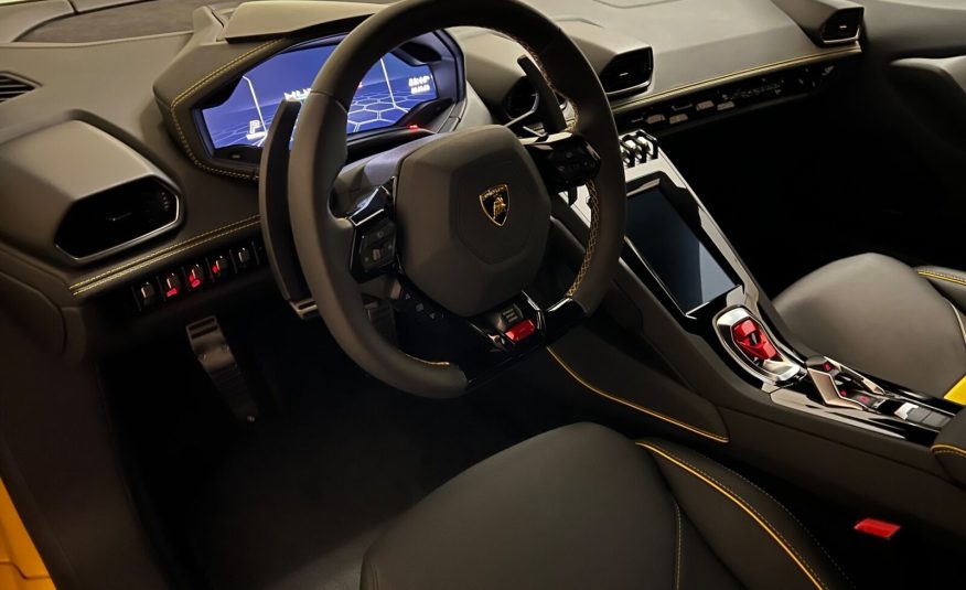 2022 Lamborghini Huracan EVO