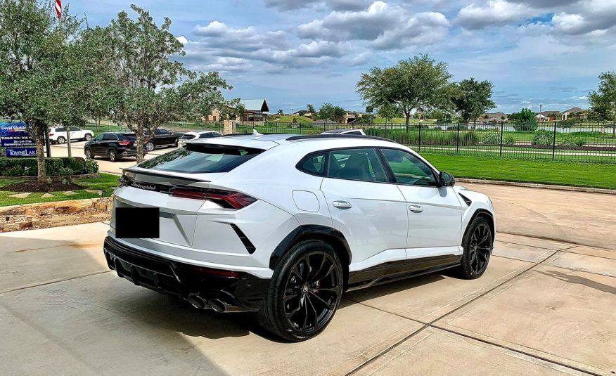 2022 Lamborghini Urus