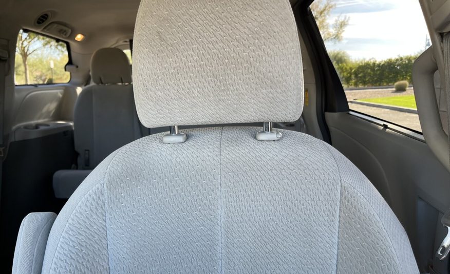 2014 Toyota Sienna LE