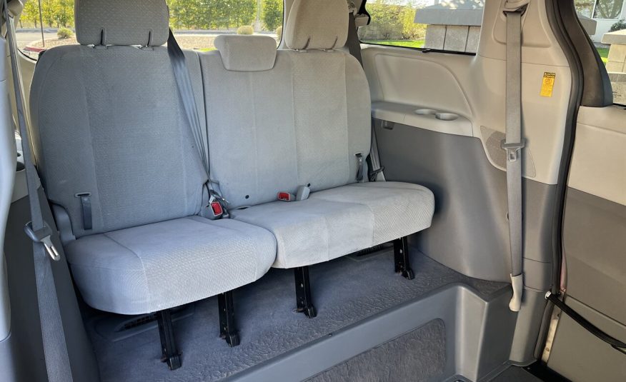 2014 Toyota Sienna LE
