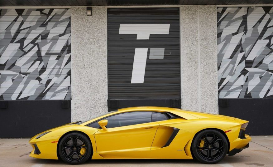 2012 Lamborghini Aventador LP 700-4