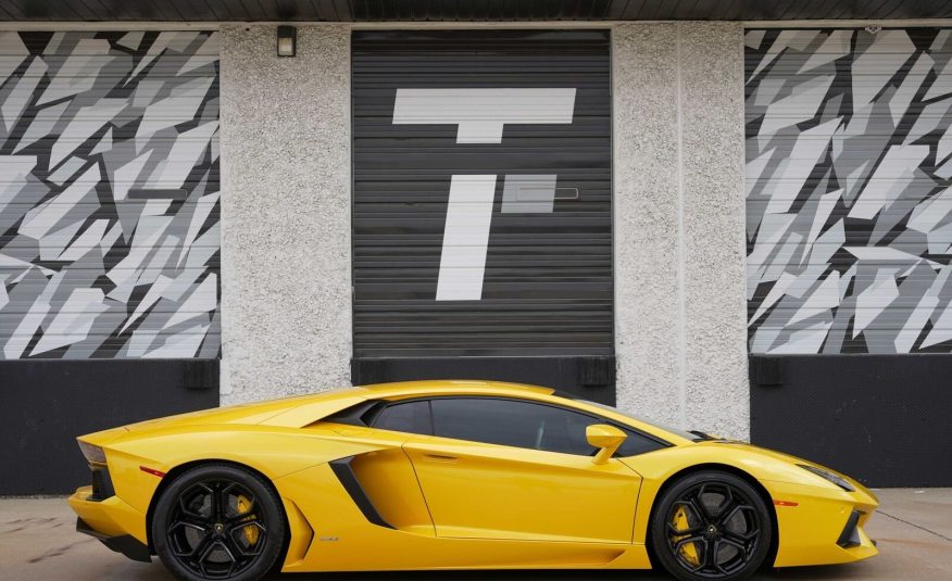 2012 Lamborghini Aventador LP 700-4