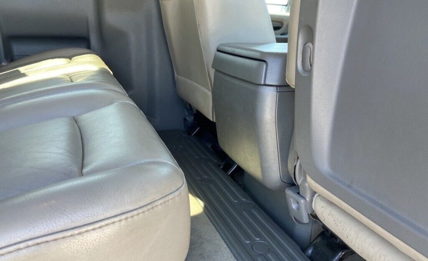 2014 Nissan NV SL