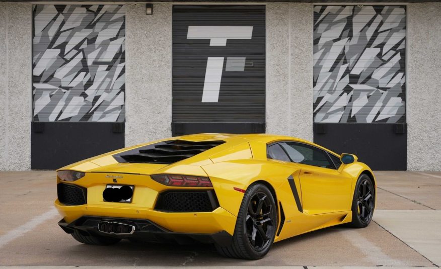 2012 Lamborghini Aventador LP 700-4