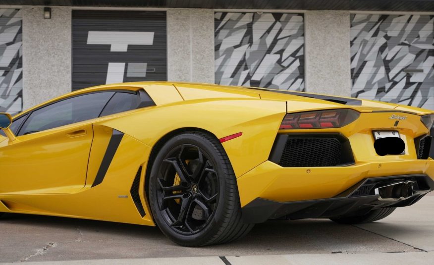 2012 Lamborghini Aventador LP 700-4