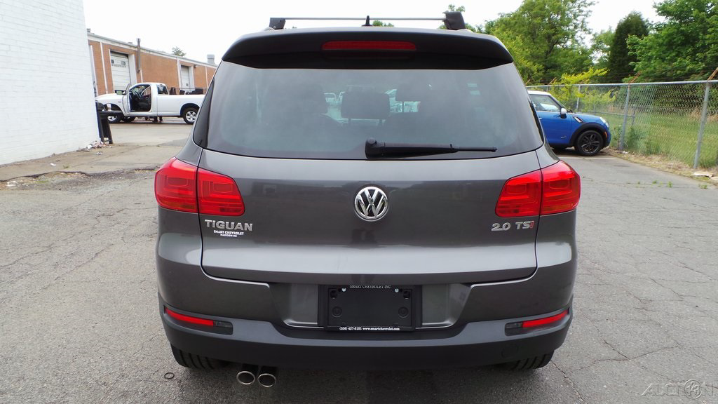 2015 Volkswagen Tiguan SE