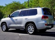 2016 Toyota Land Cruiser 1 OWNER SOUTHERN NO RUST CLEAN
