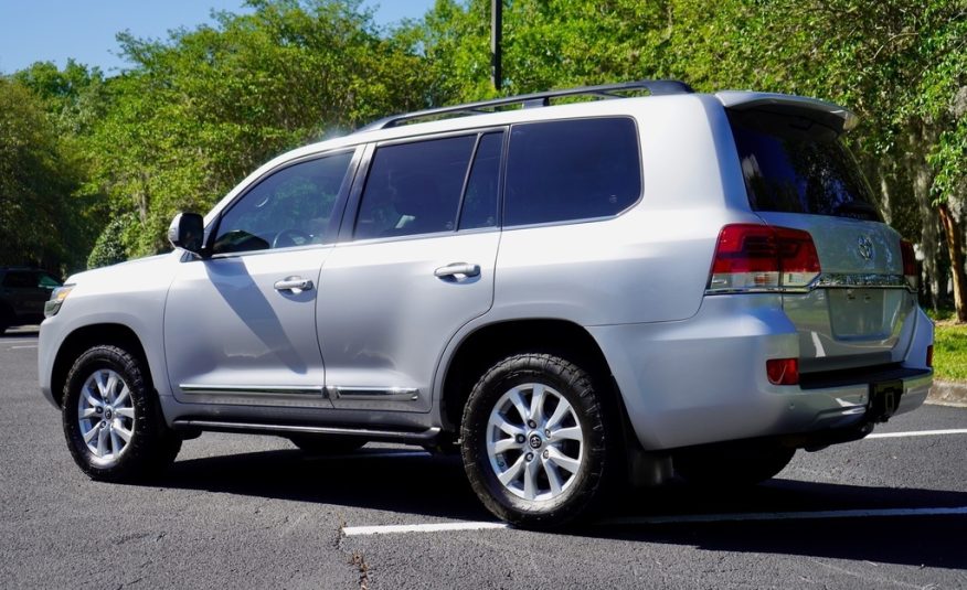 2016 Toyota Land Cruiser 1 OWNER SOUTHERN NO RUST CLEAN