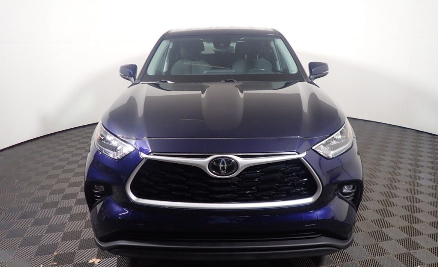 2020 Toyota Highlander LE