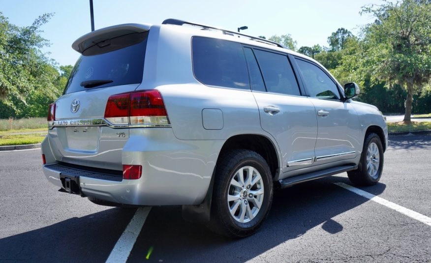 2016 Toyota Land Cruiser 1 OWNER SOUTHERN NO RUST CLEAN