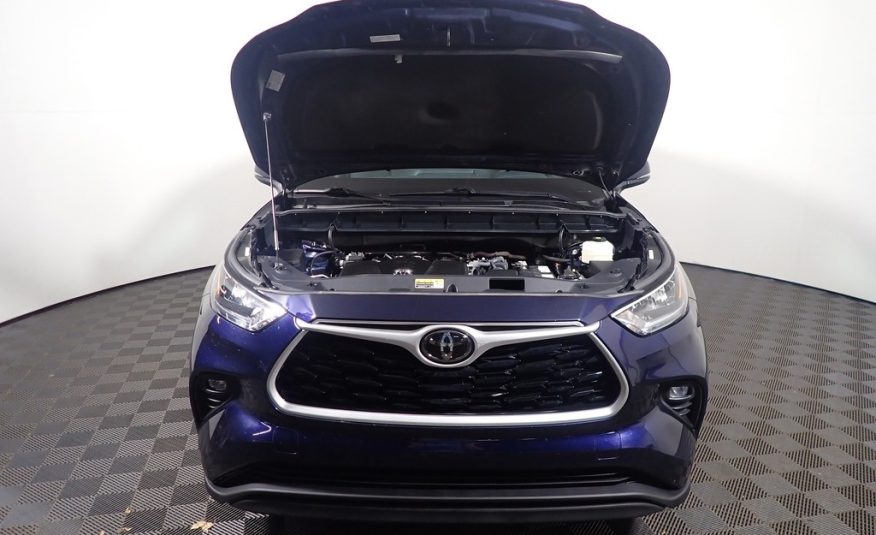 2020 Toyota Highlander LE