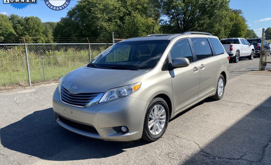 2016 Toyota Sienna XLE