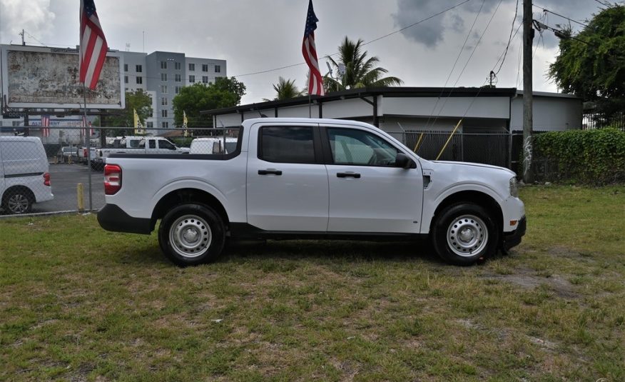 2022 Ford Maverick XL