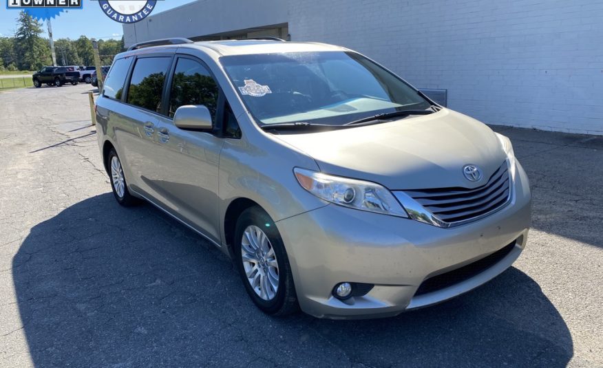 2016 Toyota Sienna XLE