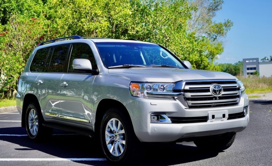 2016 Toyota Land Cruiser 1 OWNER SOUTHERN NO RUST CLEAN