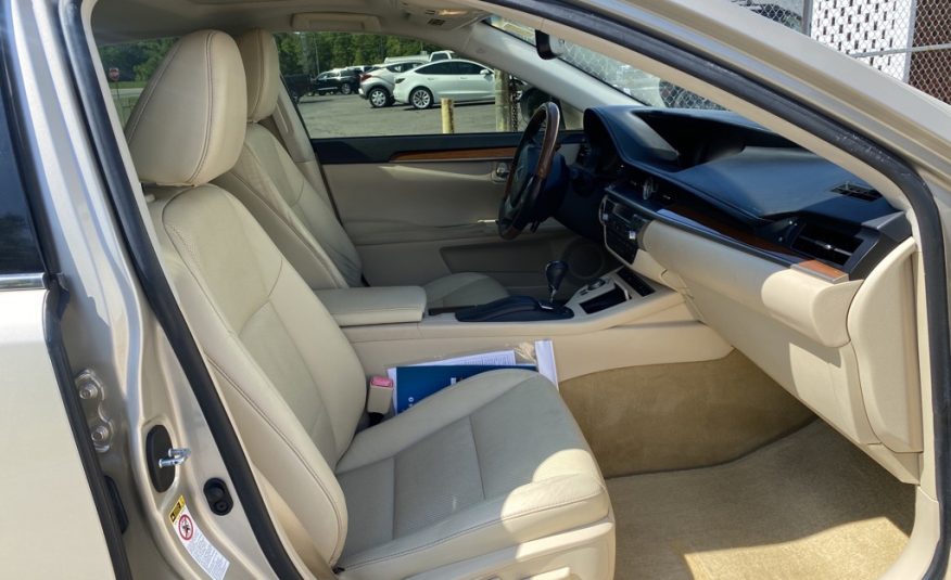2013 Lexus ES 300h