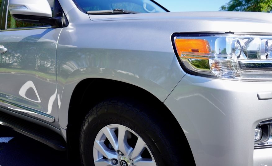 2016 Toyota Land Cruiser 1 OWNER SOUTHERN NO RUST CLEAN
