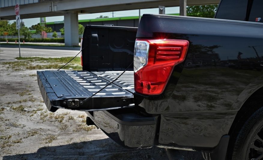 2018 Nissan Titan SV