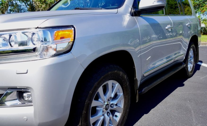 2016 Toyota Land Cruiser 1 OWNER SOUTHERN NO RUST CLEAN