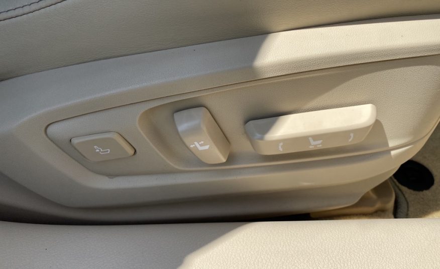2013 Lexus ES 300h