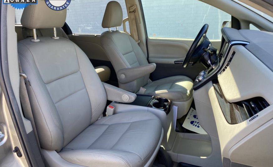 2016 Toyota Sienna XLE