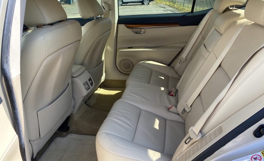 2013 Lexus ES 300h