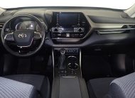 2020 Toyota Highlander LE
