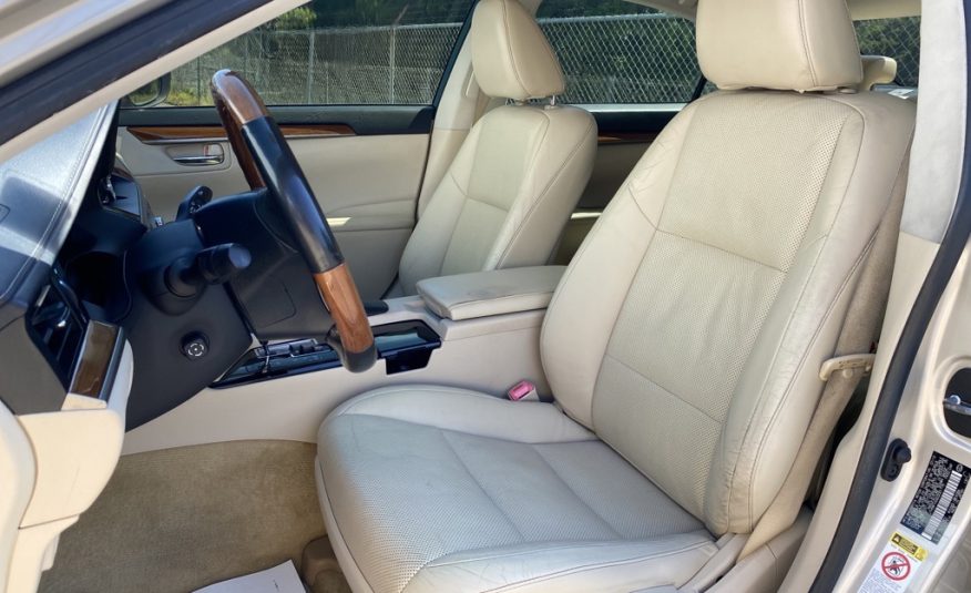 2013 Lexus ES 300h