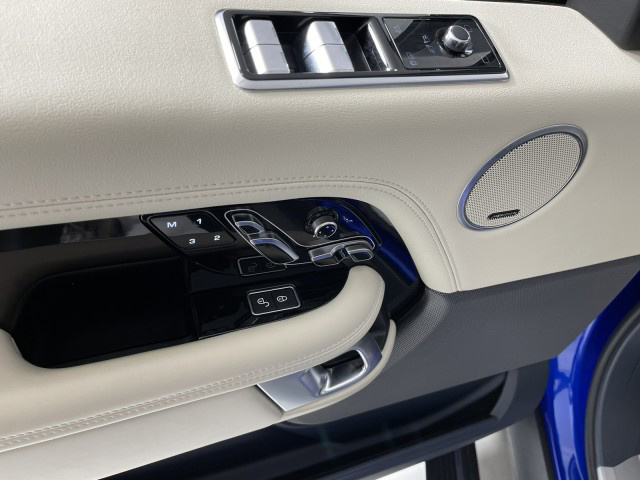 2019 Land Rover Range Rover HSE 2