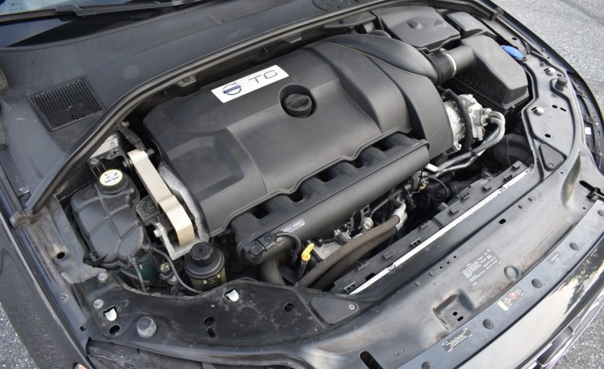 2015 Volvo S80 T6 – PERFORMANCE SEDAN – 25K LOW MILES