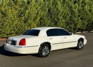 2003 Lincoln Town Car Signature