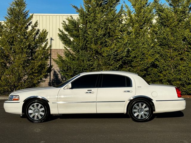 2003 Lincoln Town Car Signature