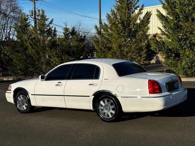 2003 Lincoln Town Car Signature