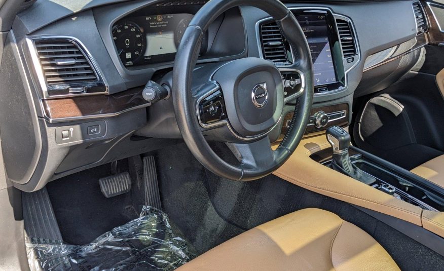 2016 Volvo XC90 T6 Momentum