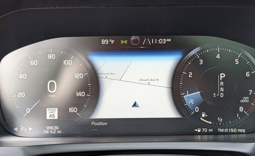 2016 Volvo XC90 T6 Momentum