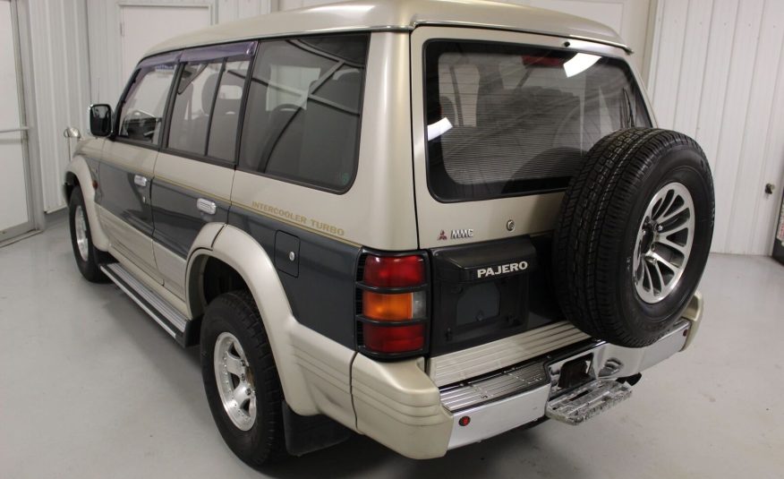 1993 Mitsubishi Pajero Exceed