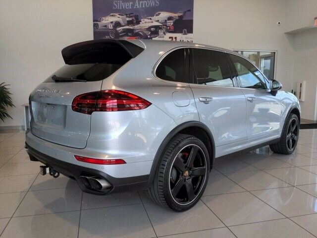 2017 Porsche Cayenne Turbo