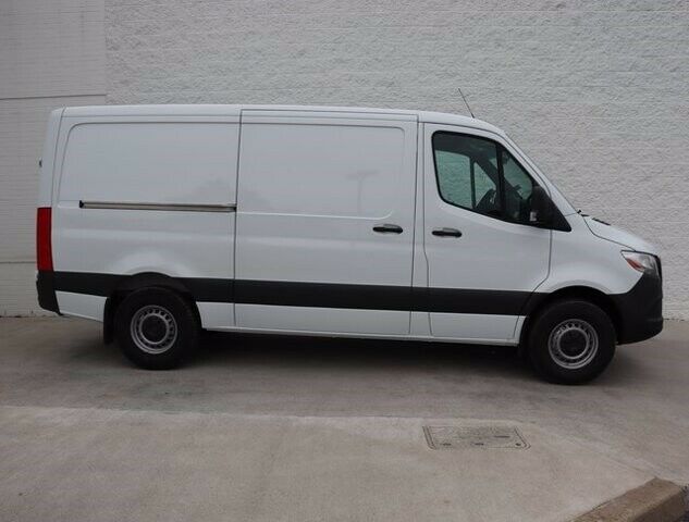 2021 Mercedes-Benz Sprinter 2500 Standard Roof I4 Gas 144 RWD