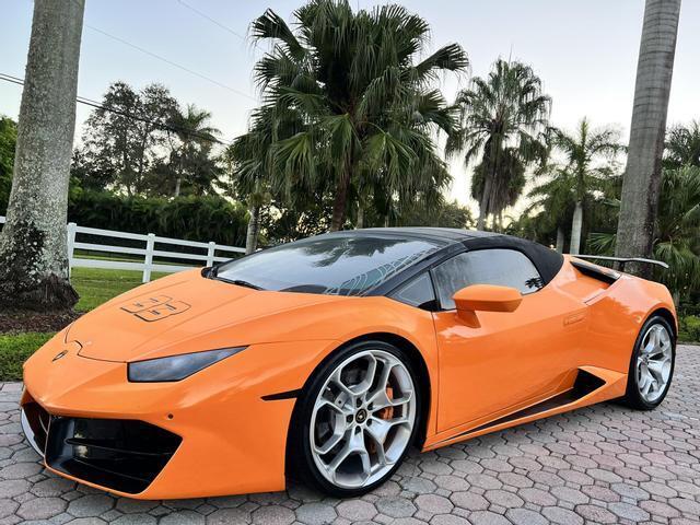 2018 Lamborghini Huracan LP580-2 Spyder Convertible 2D
