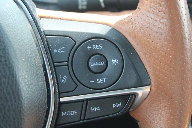 2019 Toyota Avalon Hybrid Limited