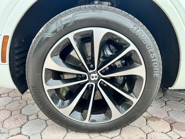 2017 Bentley Bentayga W12 Sport Utility 4D