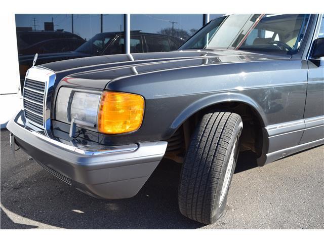1989 Mercedes-Benz 500-Series 560SEL