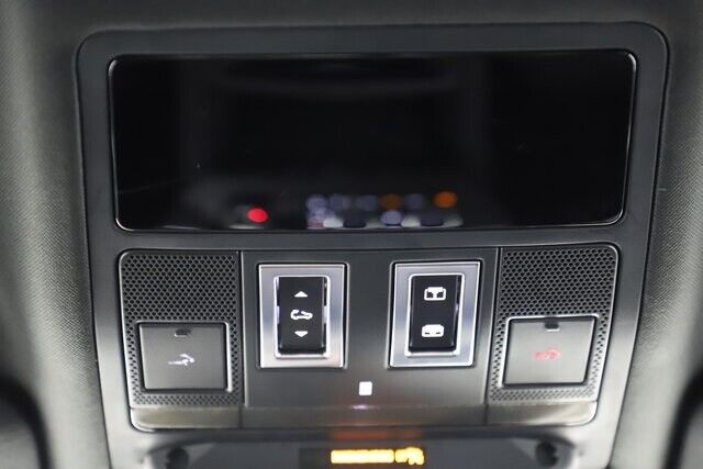 2023 Land Rover Defender X-Dynamic SE