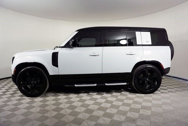 2023 Land Rover Defender V8