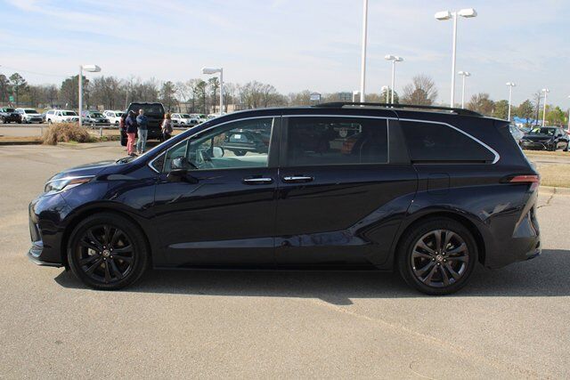 2022 Toyota Sienna XSE