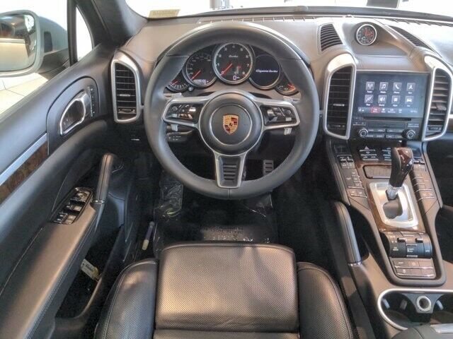 2017 Porsche Cayenne Turbo