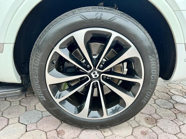 2017 Bentley Bentayga W12 Sport Utility 4D